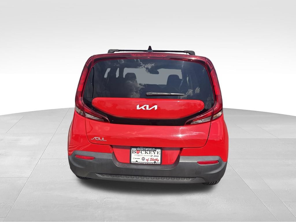 Used 2022 Kia Soul LX FWD image 4