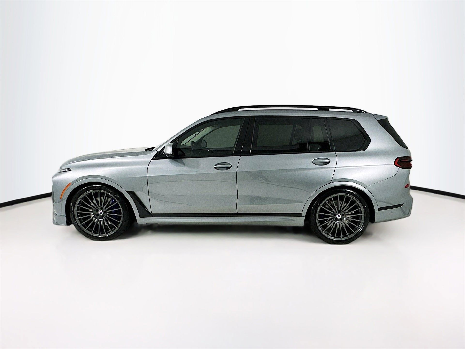 Used 2024 BMW ALPINA XB7 image 5