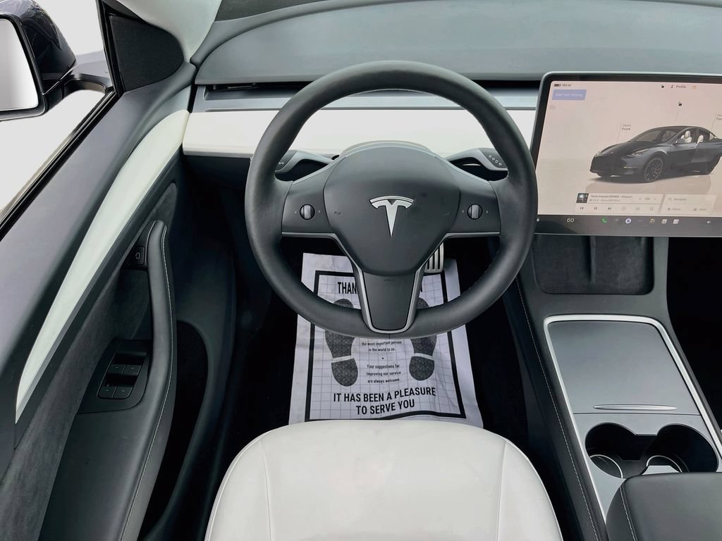 Used 2024 Tesla Model Y Performance AWD/4WD image 21