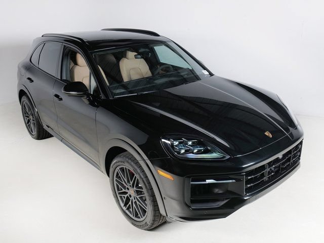 New 2026 Porsche Cayenne GTS AWD/4WD image 30