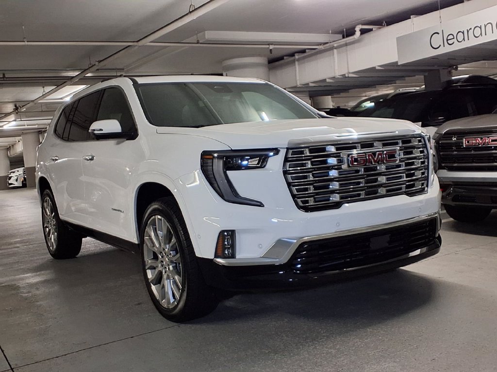 New 2027 GMC Acadia Denali w/ LPO, Floor Liner Package FWD image 3