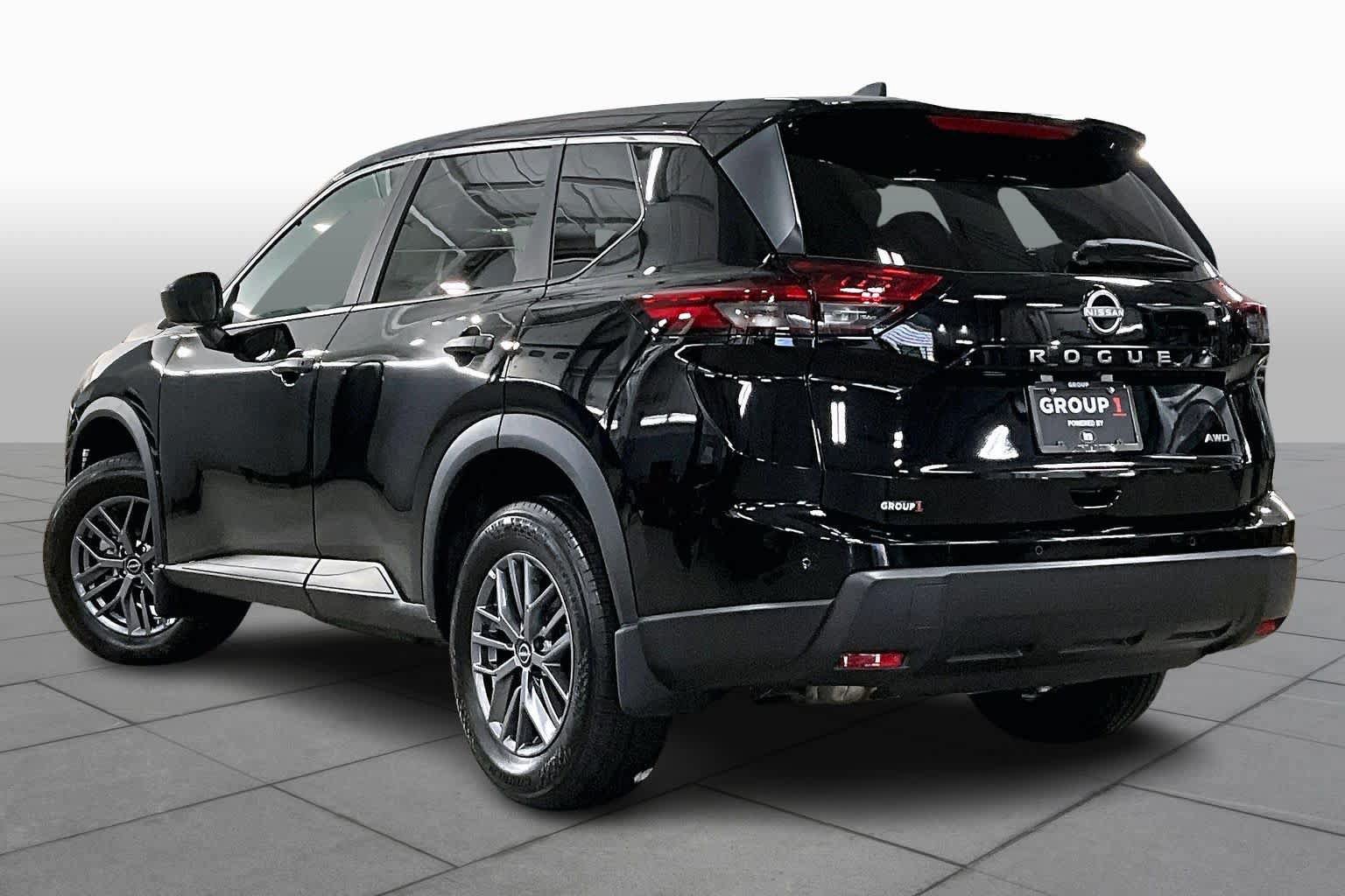 Used 2026 Nissan Rogue S AWD/4WD image 12