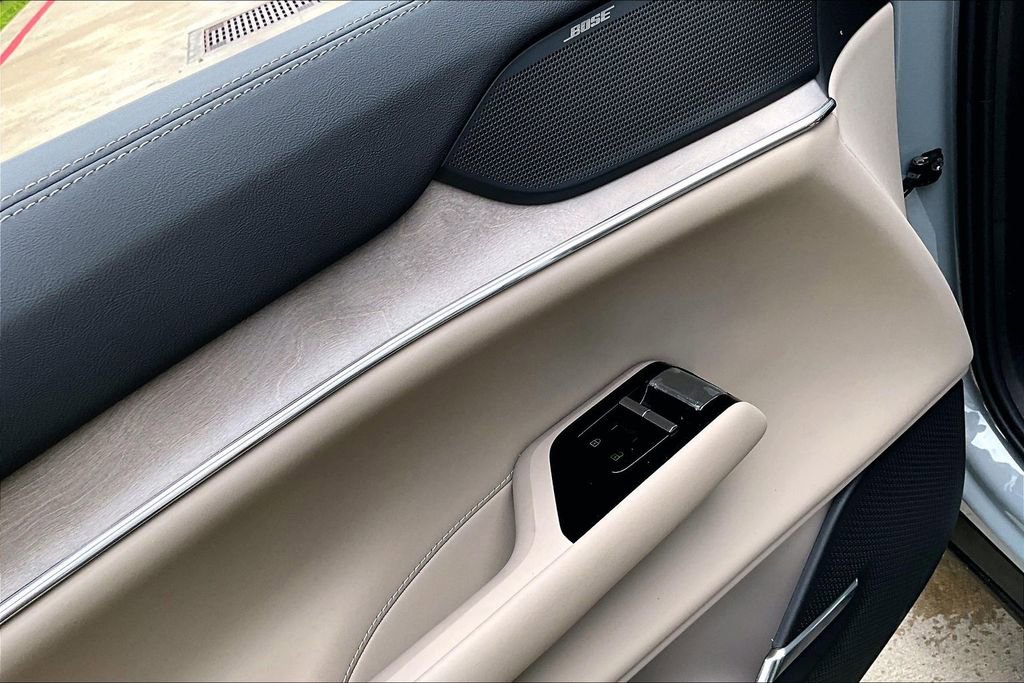 New 2026 Volvo EX90 Plus RWD image 30