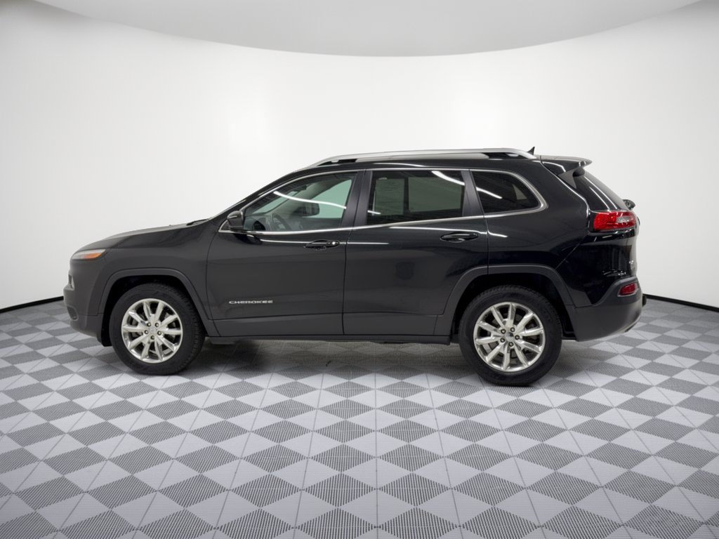 Used 2015 Jeep Cherokee Limited w/ Trailer Tow Group AWD/4WD image 2