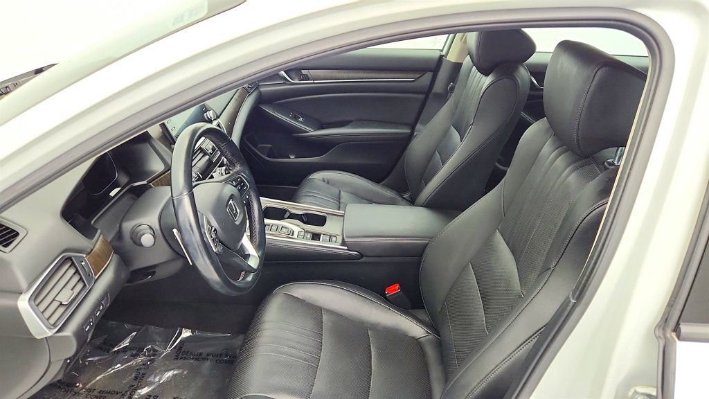 Used 2019 Honda Accord Touring image 19
