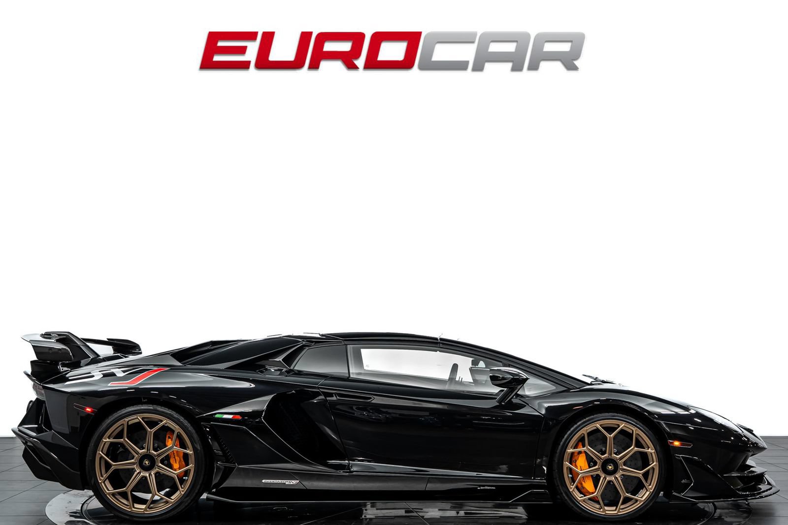Used 2021 Lamborghini Aventador SVJ AWD/4WD image 7