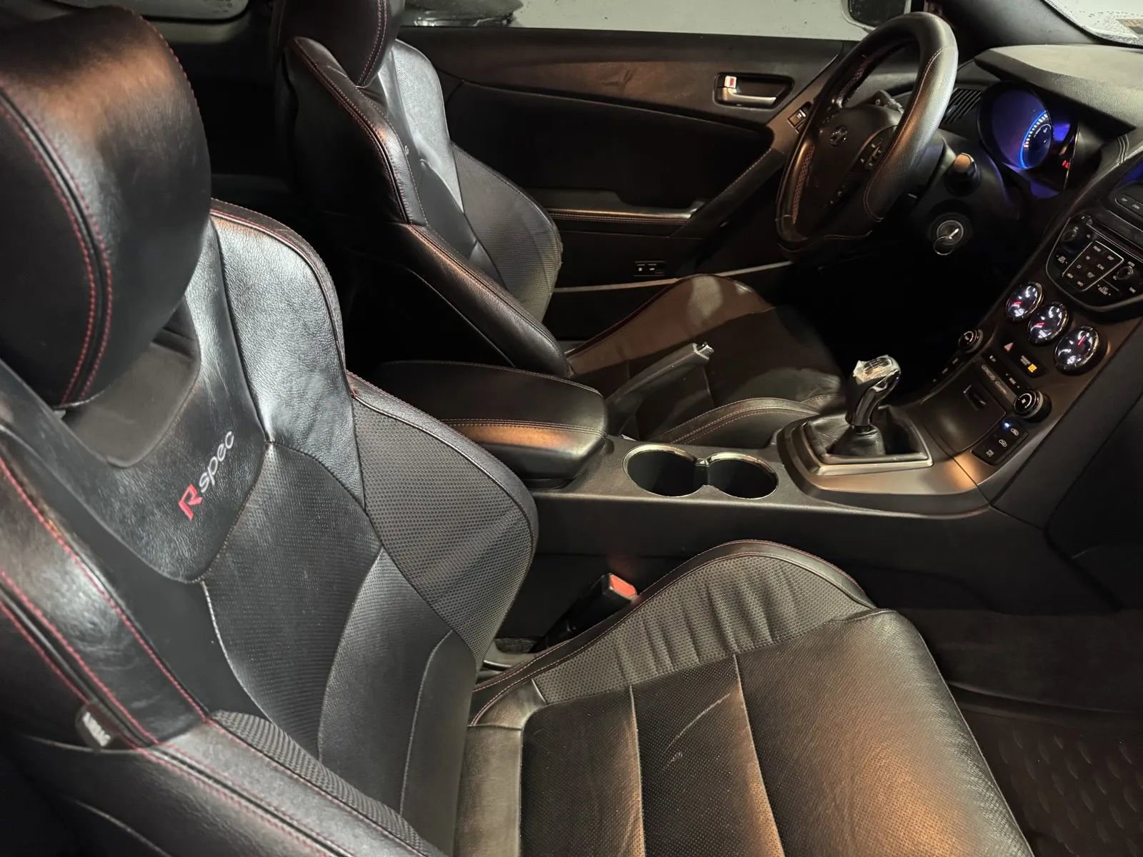 Used 2014 Hyundai Genesis 3.8 image 6