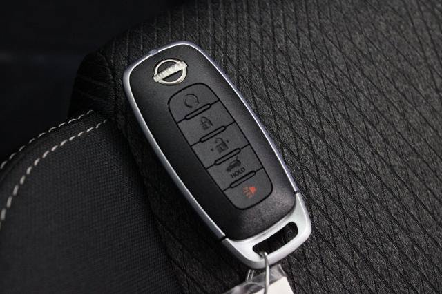 Certified 2025 Nissan Rogue SV FWD image 25