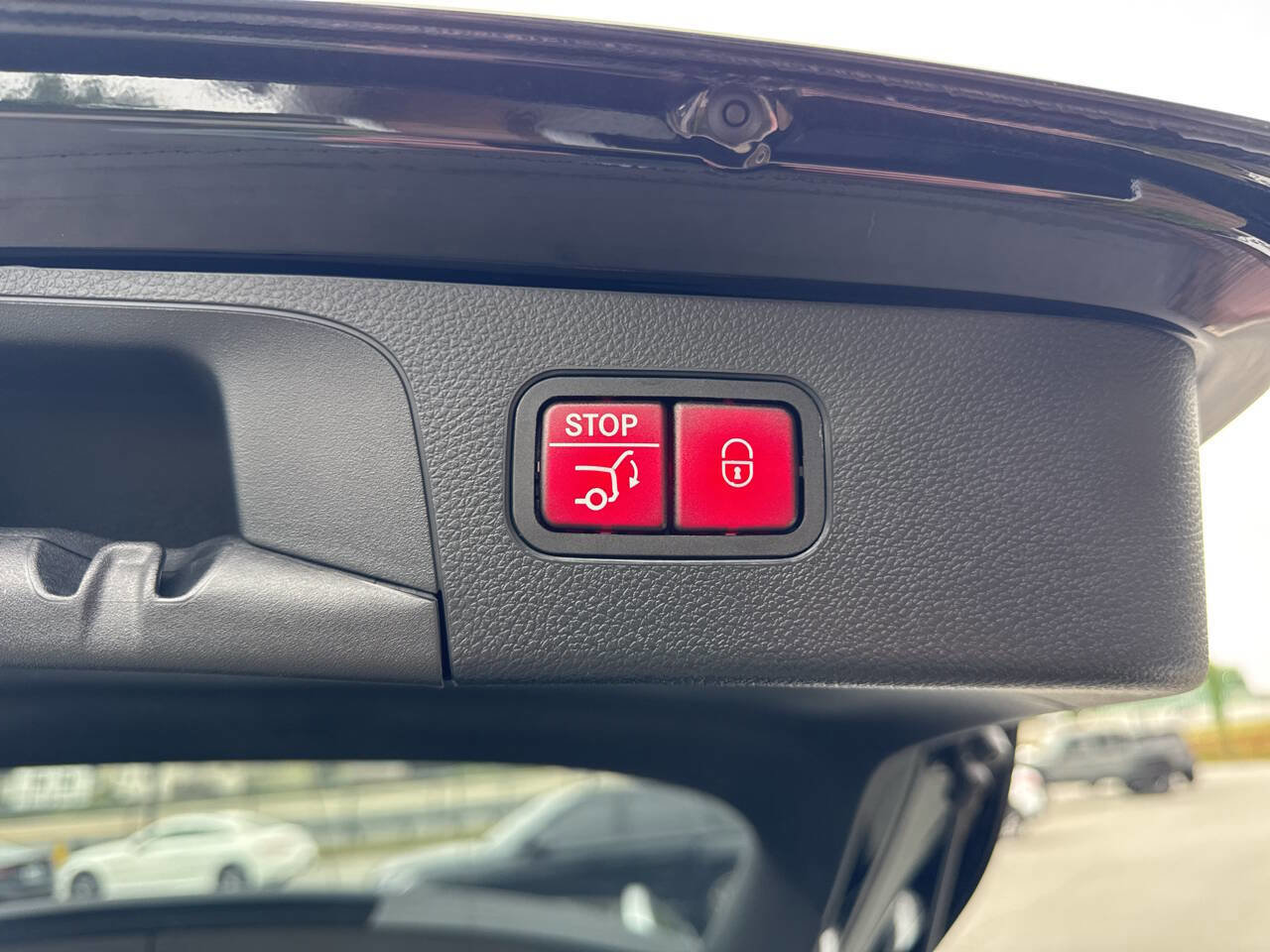 Used 2019 Mercedes-Benz GLC 300 4MATIC image 39