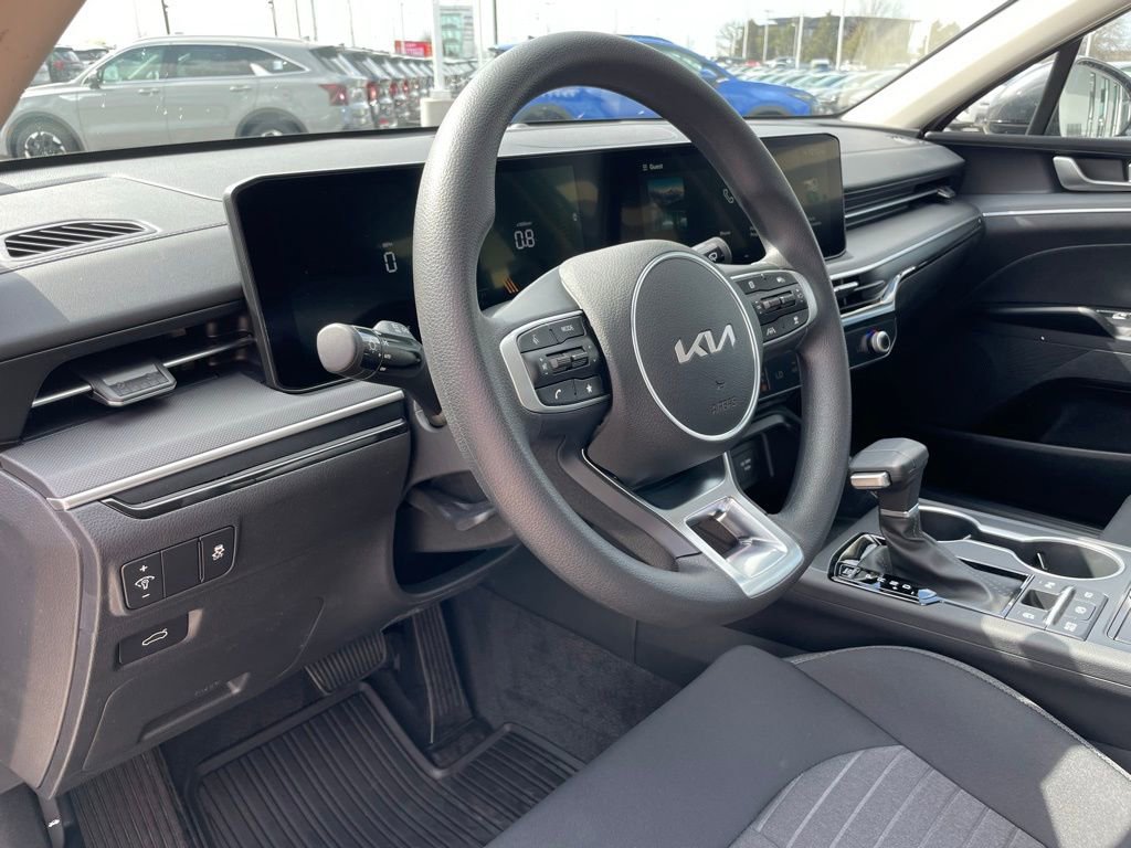 New 2026 Kia K5 LXS FWD image 9