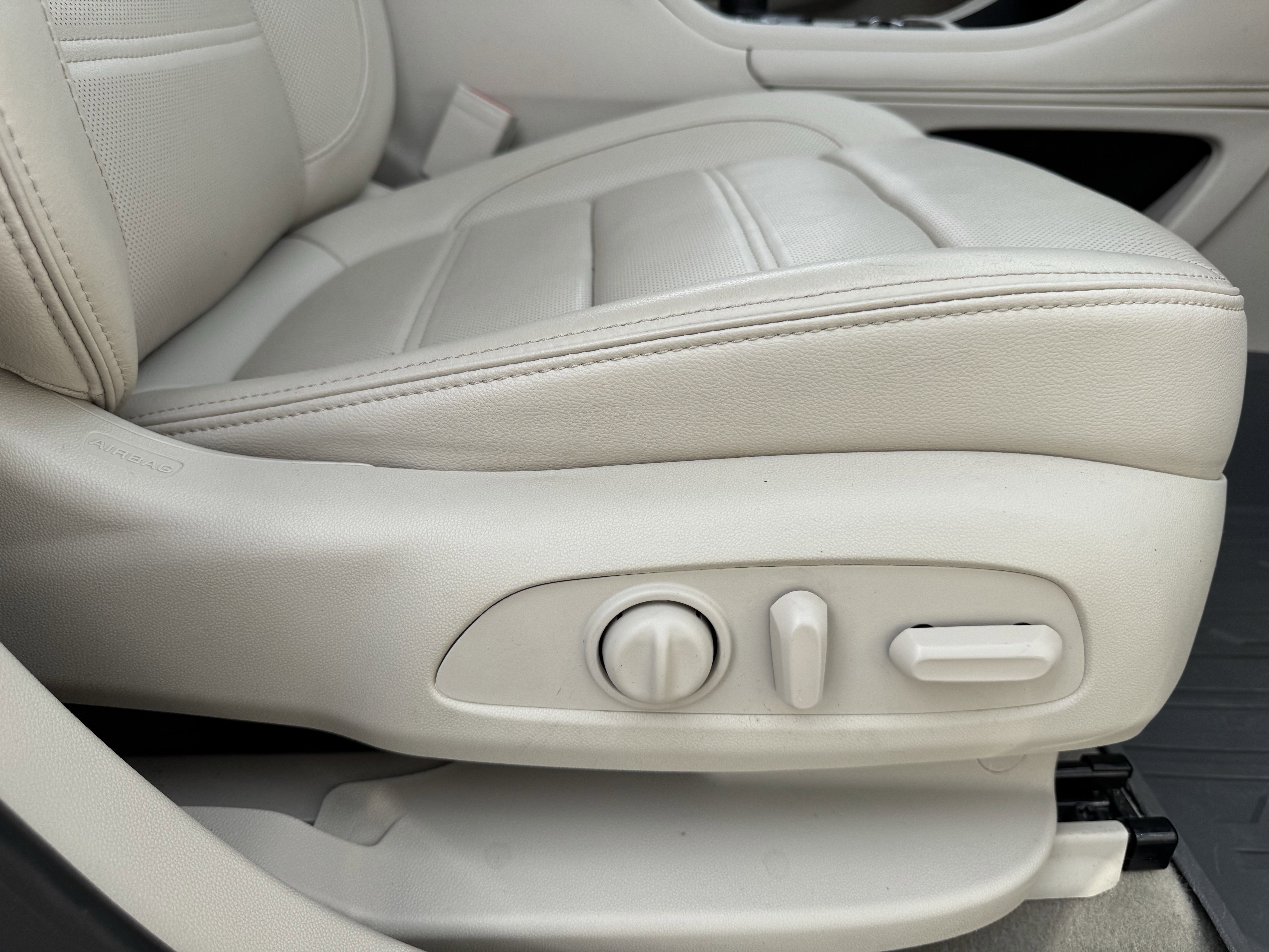 Used 2020 GMC Acadia Denali w/ Technology Package image 41