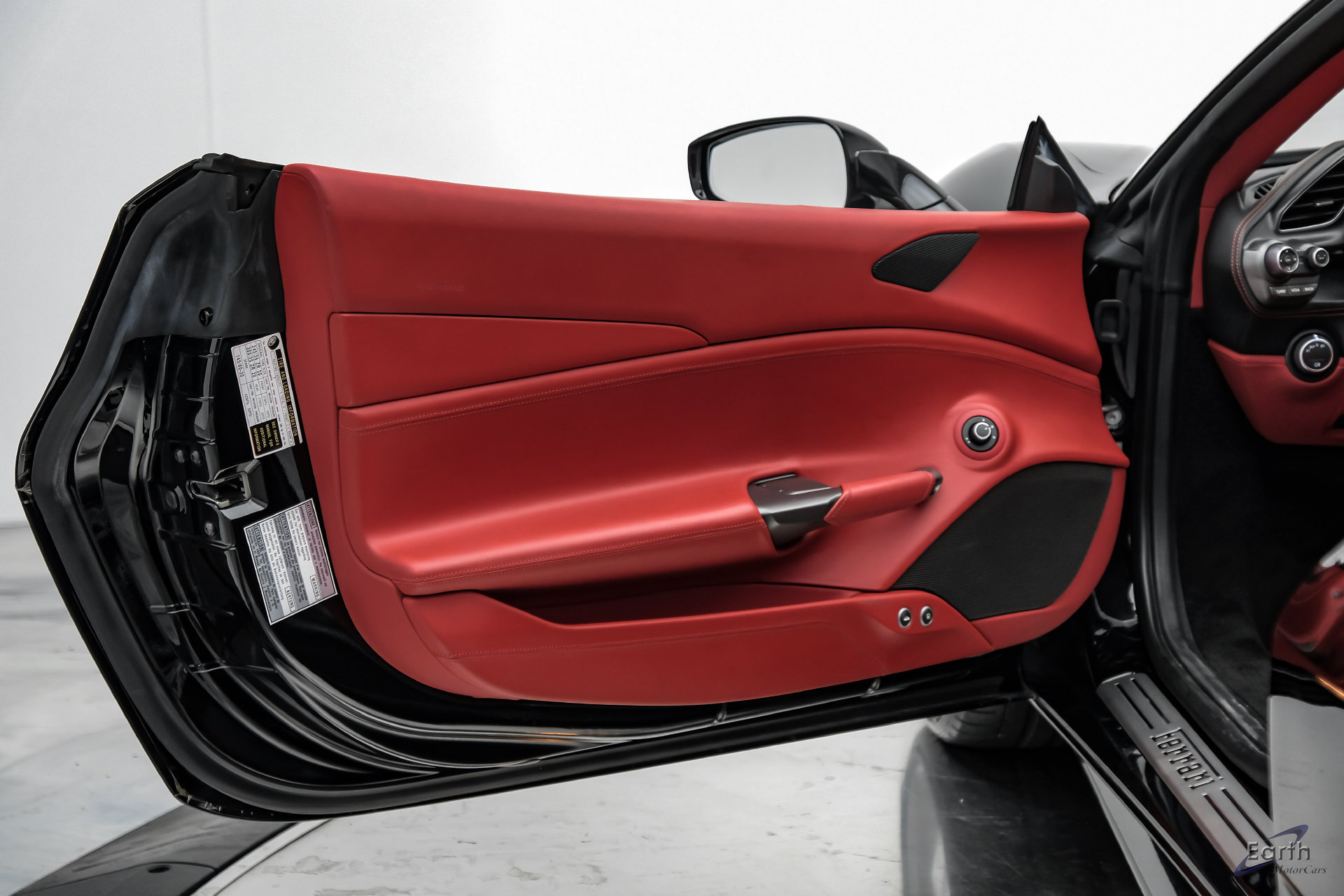Used 2018 Ferrari 488 Spider RWD image 99