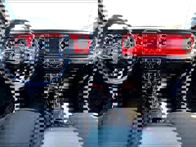 Used 2018 Jeep Wrangler Unlimited Rubicon w/ Dual Top Group AWD/4WD image 21