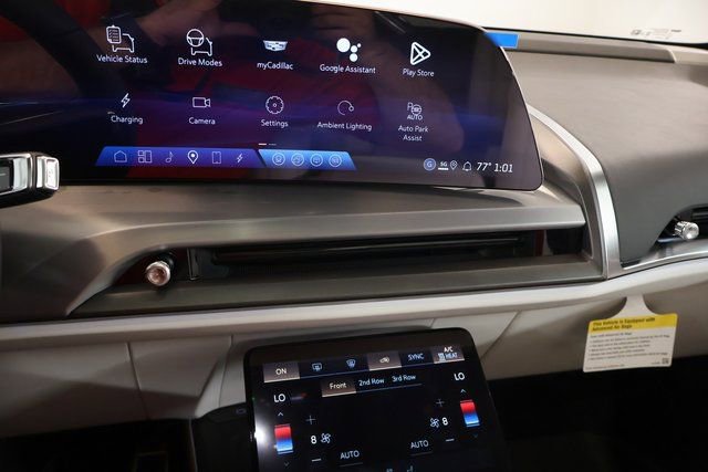 New 2026 Cadillac Vistiq Sport image 16