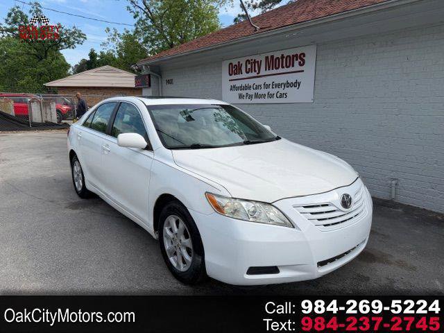 Used 2007 Toyota Camry LE FWD image 1