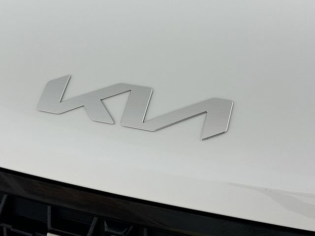 Used 2025 Kia Carnival SX FWD image 26