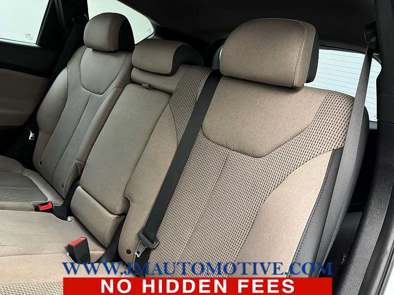 Used 2019 Hyundai Santa Fe SE AWD/4WD image 15