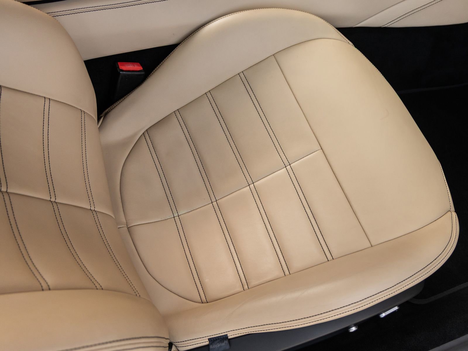 Used 2015 Ferrari California T RWD image 48
