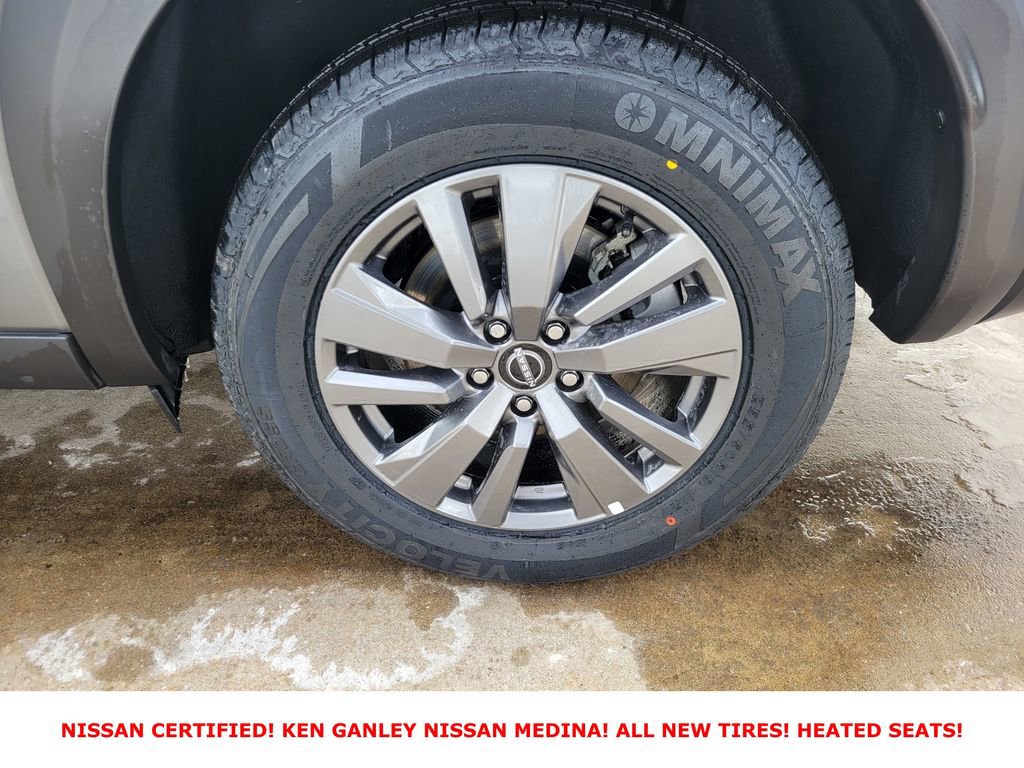 Certified 2025 Nissan Pathfinder SV image 20