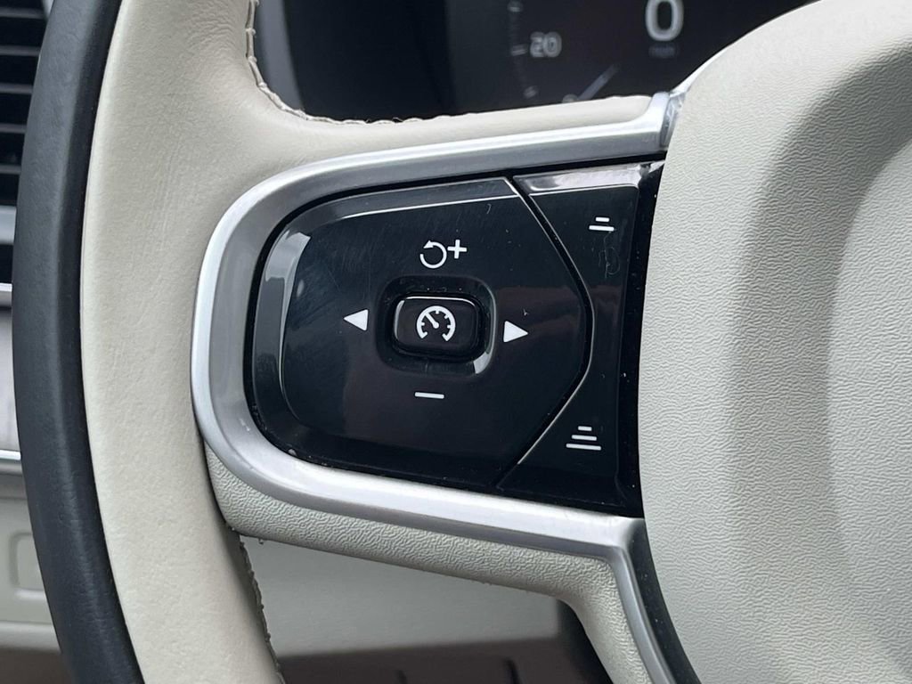 Used 2022 Volvo XC90 T6 Inscription AWD/4WD image 31