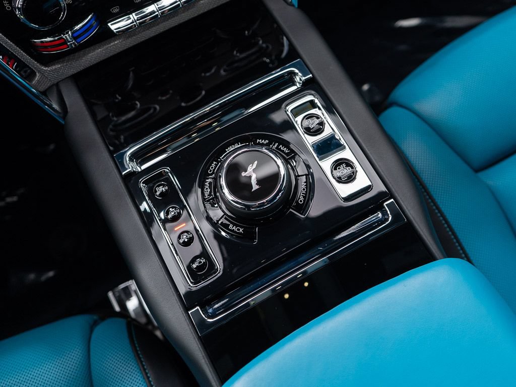 Used 2024 Rolls-Royce Cullinan w/ Cullinan Package AWD/4WD image 40