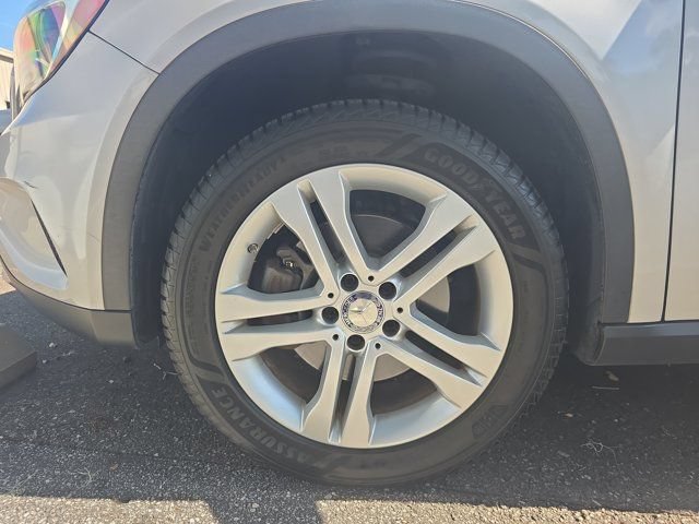 Used 2017 Mercedes-Benz GLA 250 4MATIC image 5