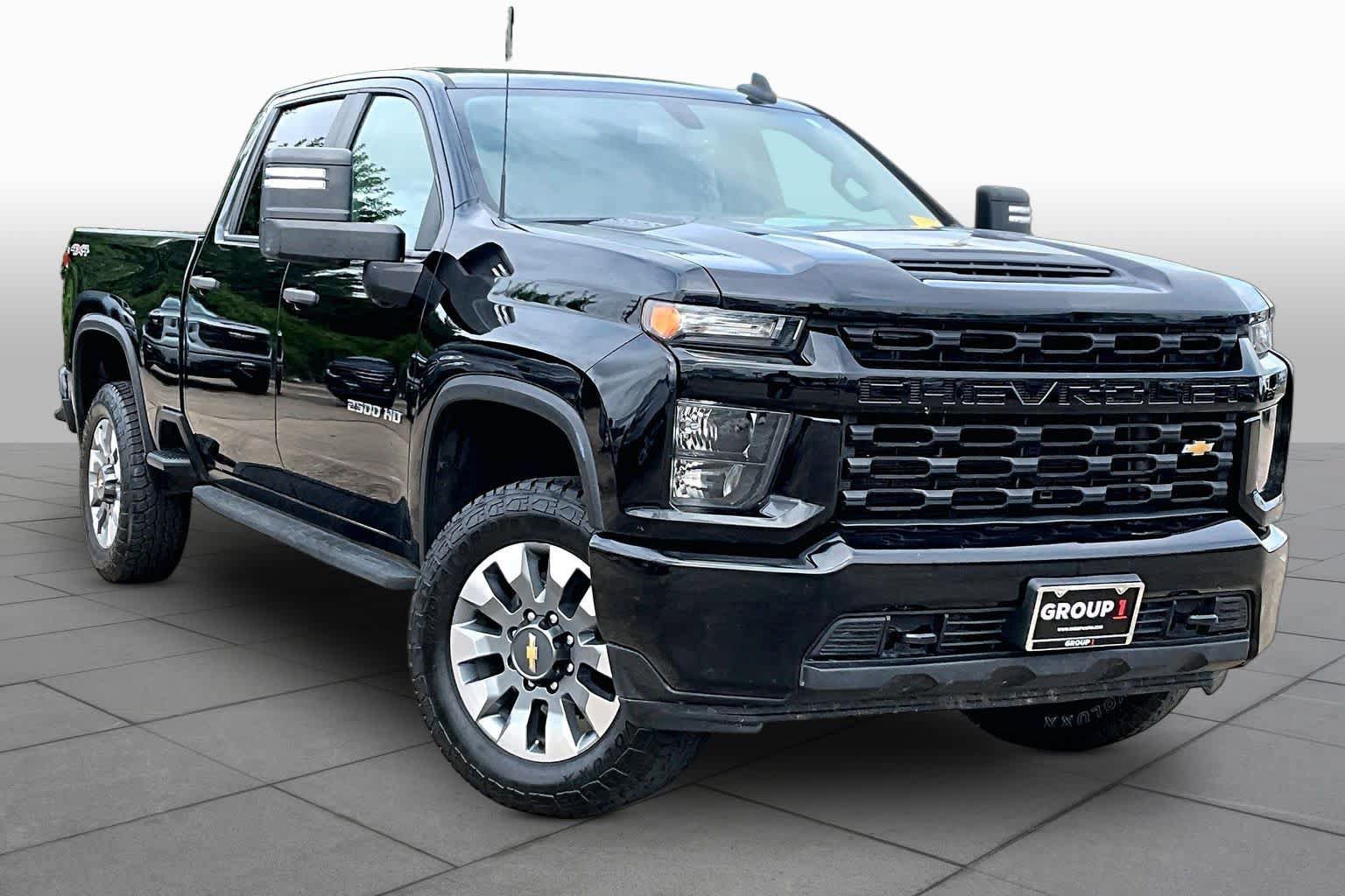 Used 2022 Chevrolet Silverado 2500 Custom w/ Custom Value Package AWD/4WD image 3
