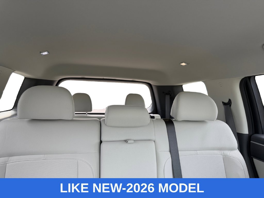 Used 2026 Hyundai Santa Fe SE FWD image 14