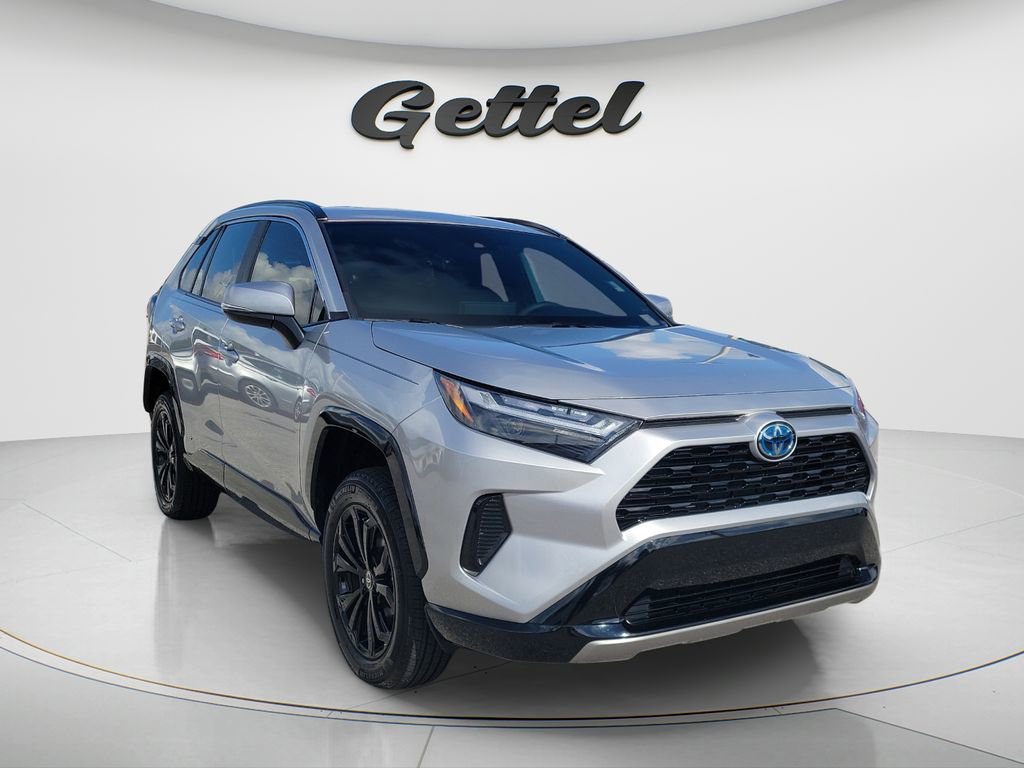 Certified 2023 Toyota RAV4 SE AWD/4WD image 3