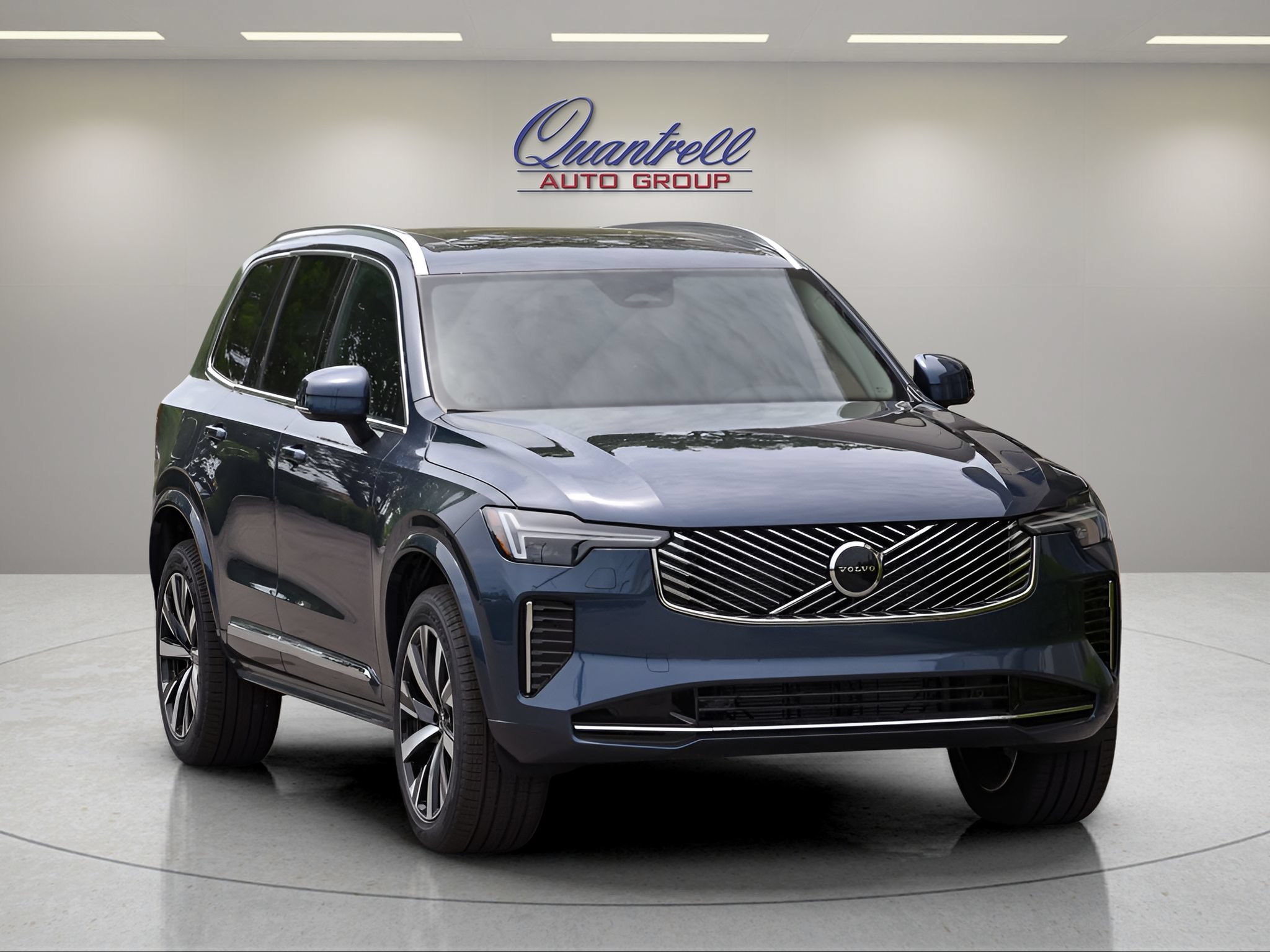 Used 2026 Volvo XC90 B5 Core w/ Protection Package Premier AWD/4WD image 2