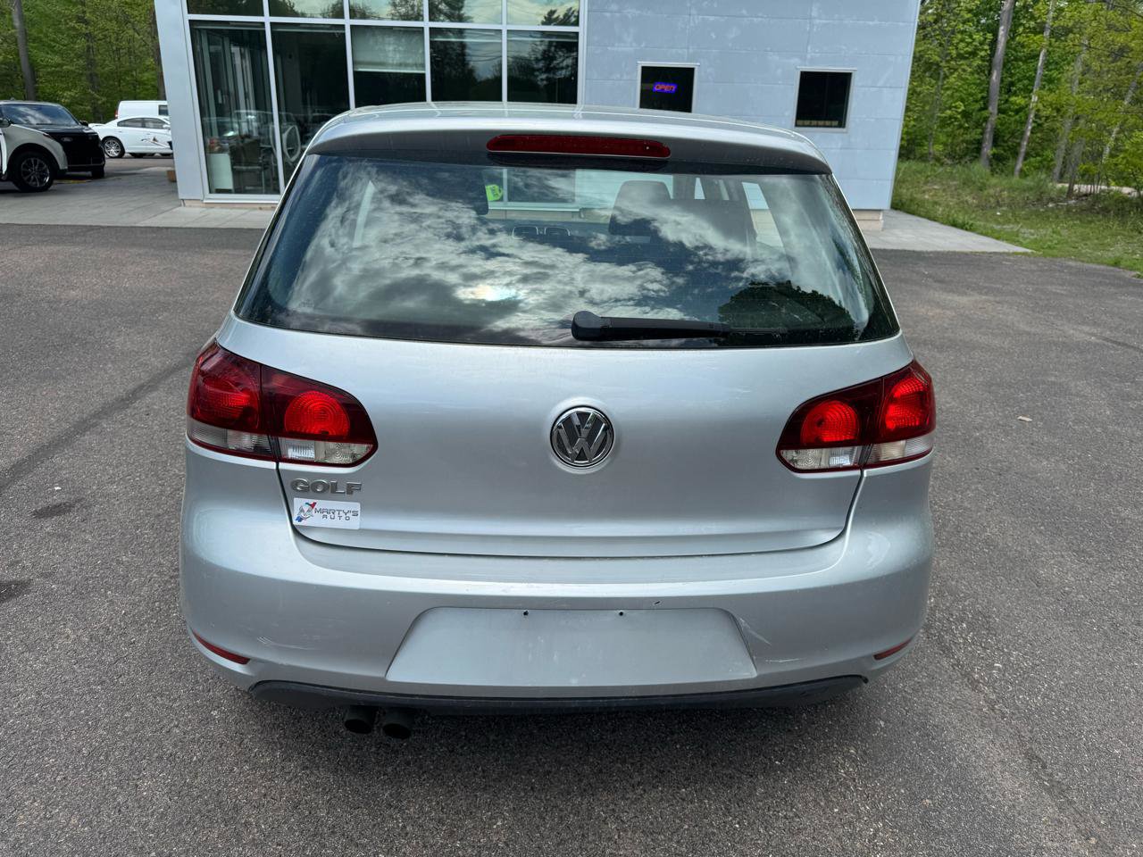 Used 2013 Volkswagen Golf 4-Door FWD image 4