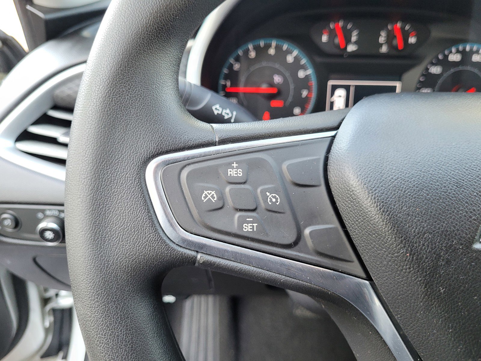 Used 2018 Chevrolet Malibu LS image 21