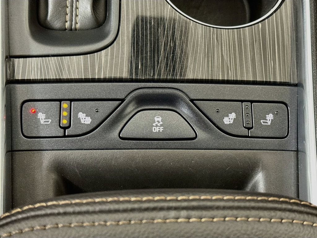 Used 2017 Chevrolet Impala Premier FWD image 23