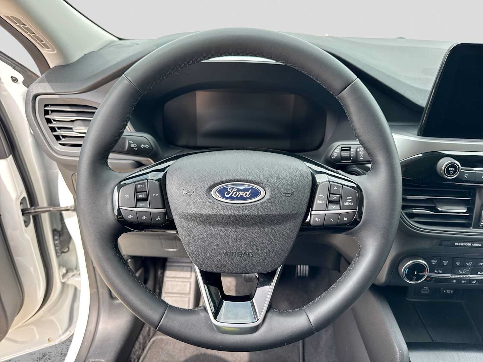 Used 2023 Ford Escape Active AWD/4WD image 21