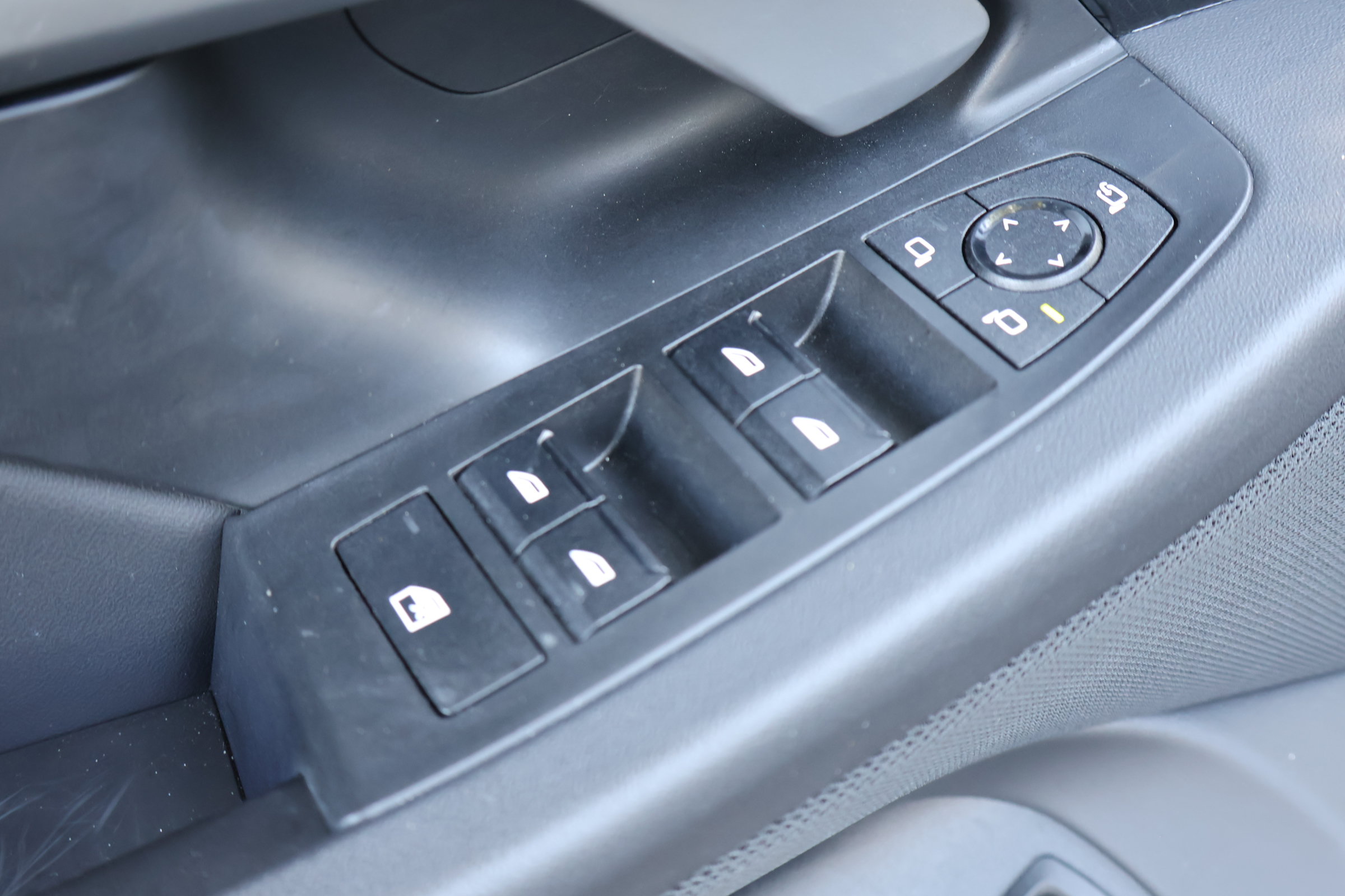 Used 2025 BMW 530i RWD image 16