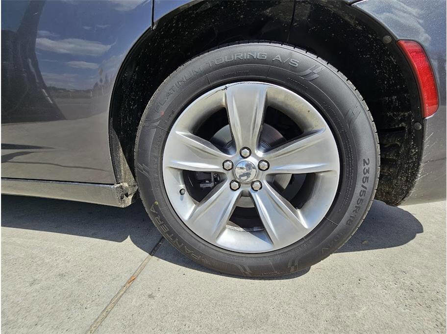 Used 2015 Dodge Charger SE w/ Sport Appearance Group RWD image 33