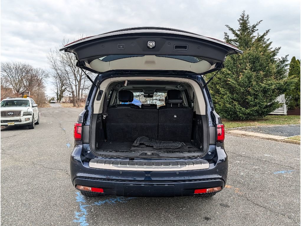 Used 2024 INFINITI QX80 Luxe image 7