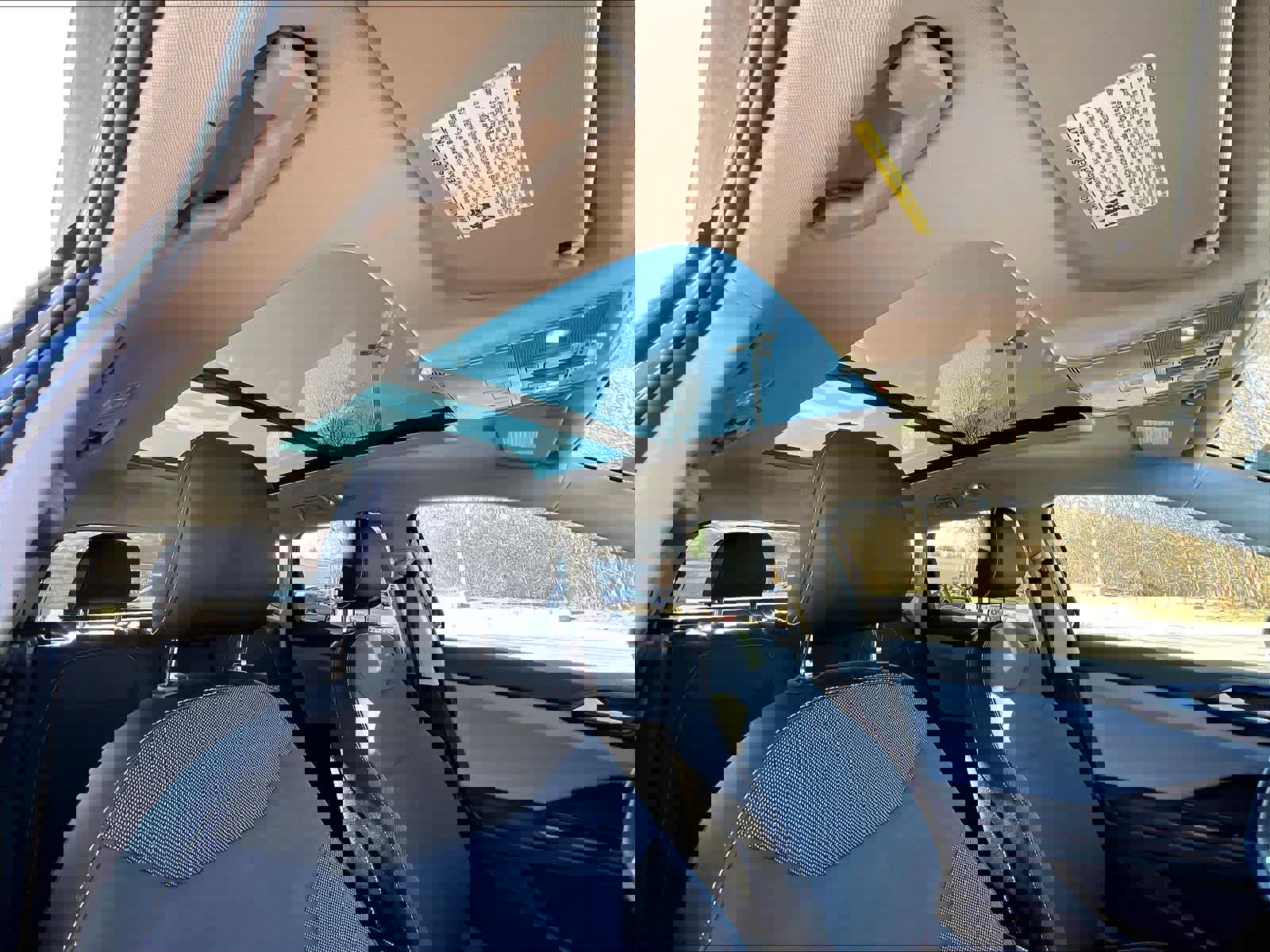 Used 2022 Volkswagen Taos SE w/ Panoramic Sunroof Package image 23