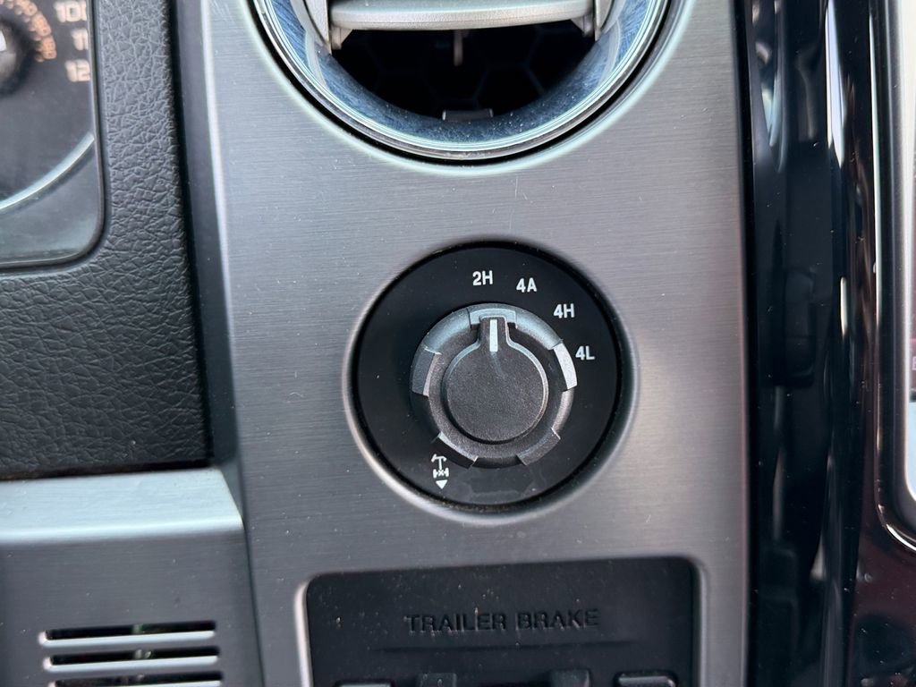 Used 2013 Ford F150 Limited image 30