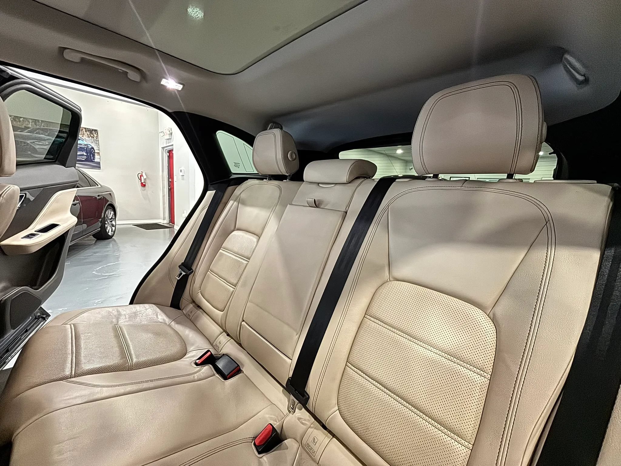 Used 2017 Jaguar F-PACE Prestige AWD/4WD image 14