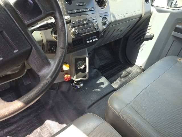 Used 2017 Ford F750 2WD Regular Cab Super Duty image 13