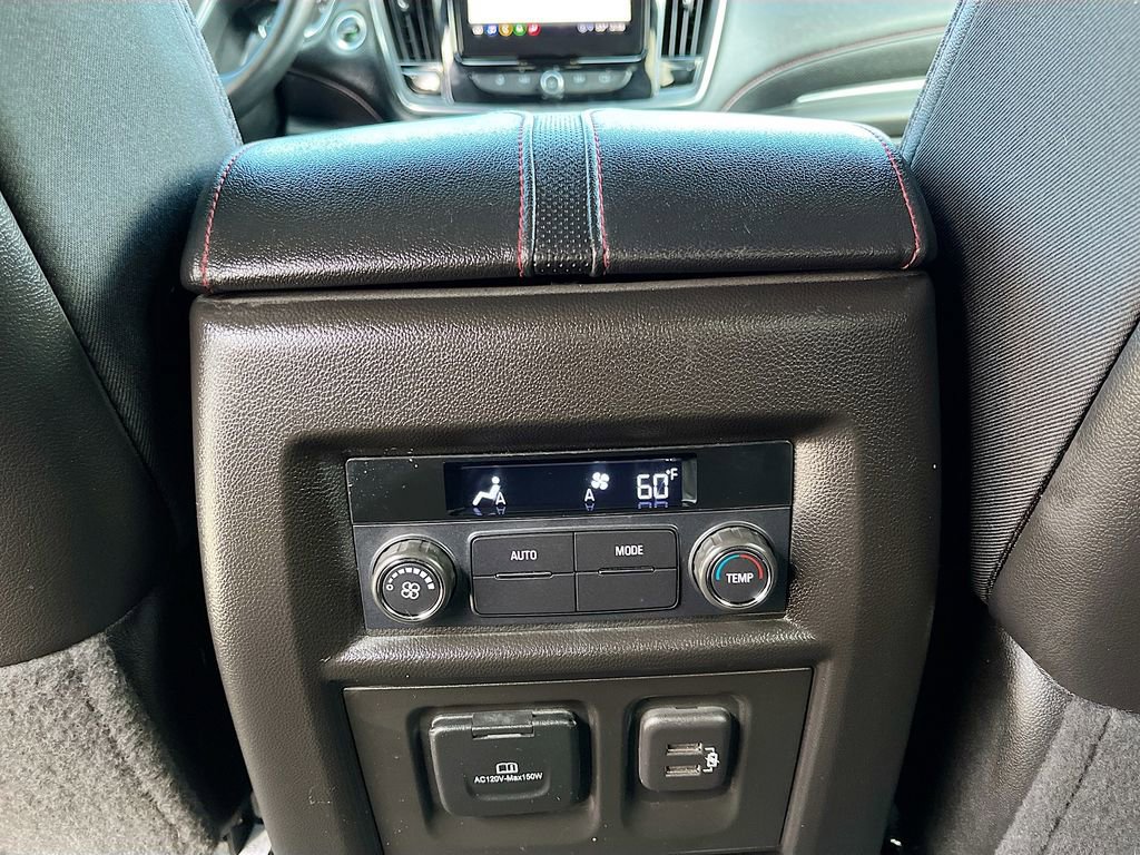 Used 2023 Chevrolet Traverse RS image 27