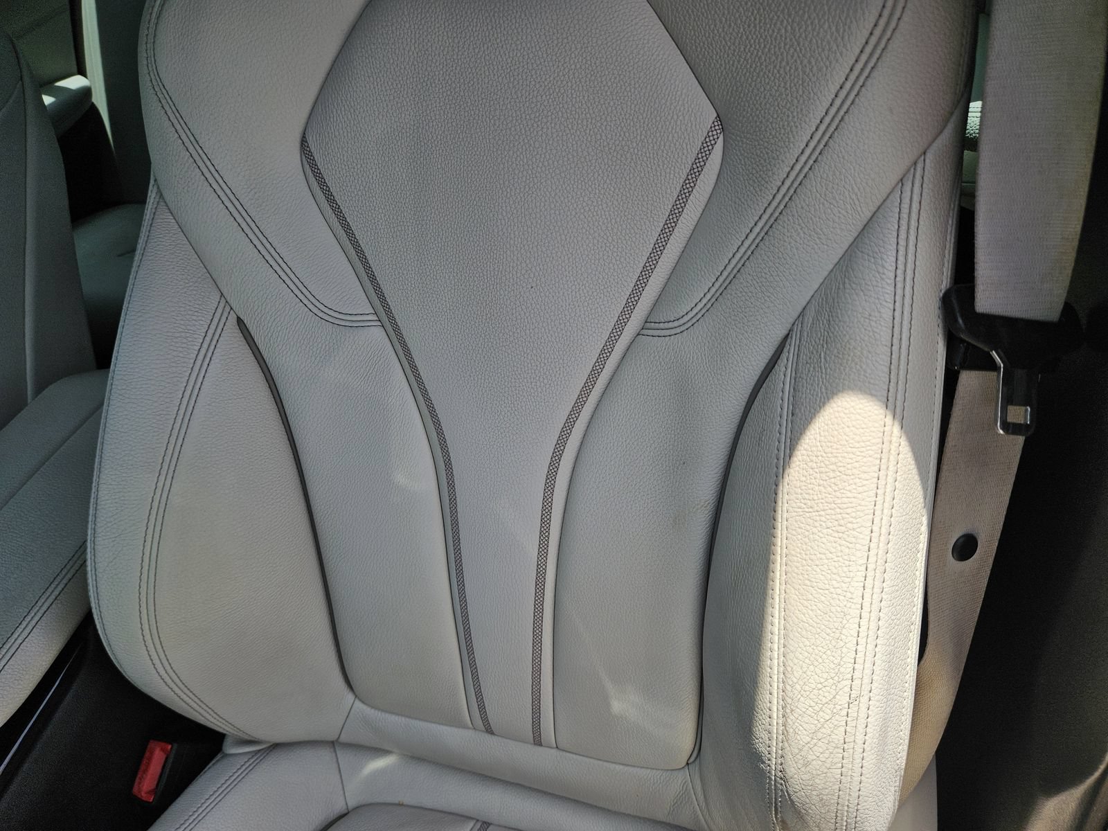 Used 2018 BMW 530e RWD image 16