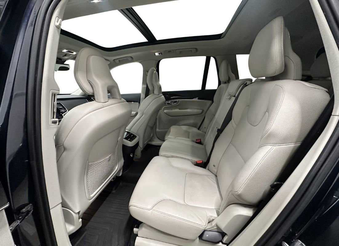 Used 2016 Volvo XC90 T6 Momentum image 12
