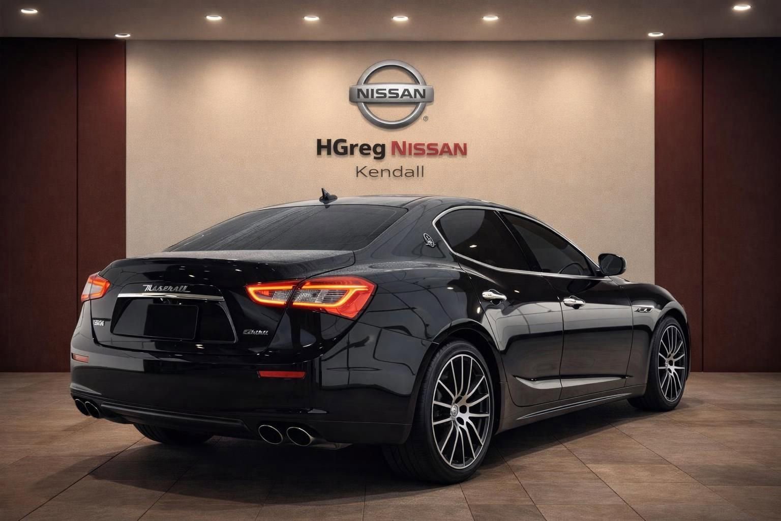 Used 2017 Maserati Ghibli S Q4 AWD/4WD image 4
