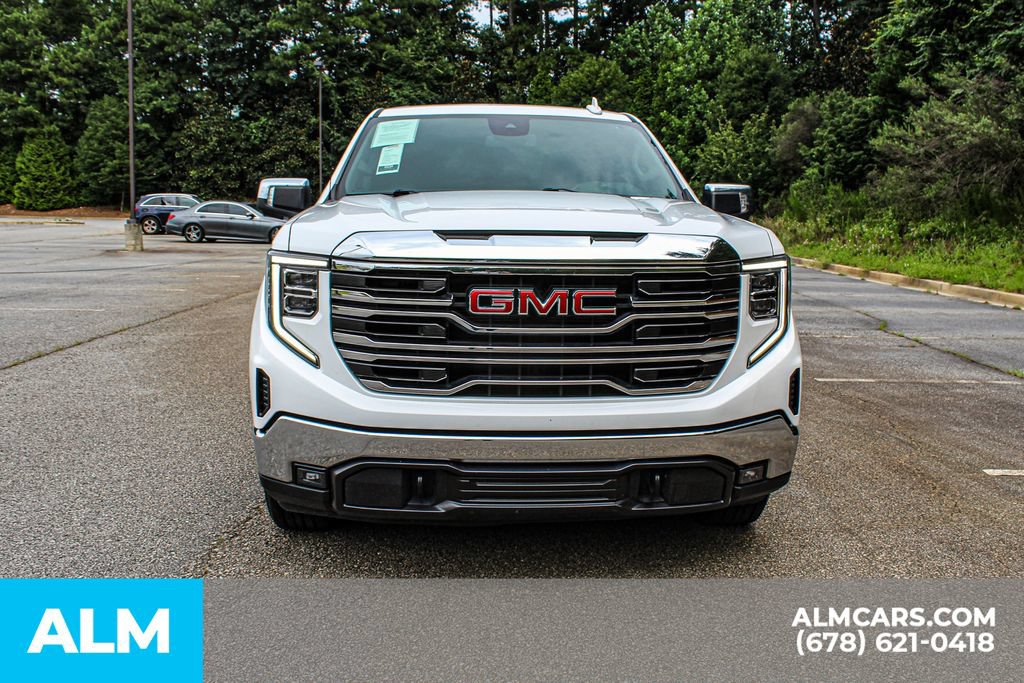 Used 2025 GMC Sierra 1500 SLT RWD image 9