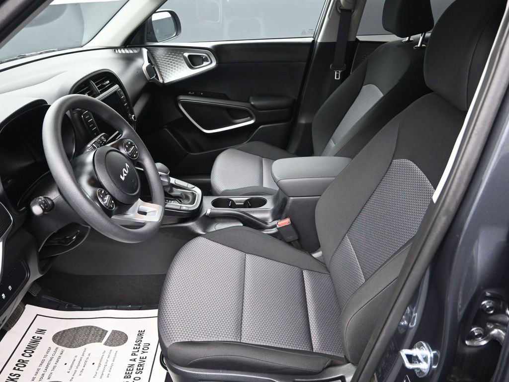 Certified 2025 Kia Soul LX w/ LX Technology Package image 14