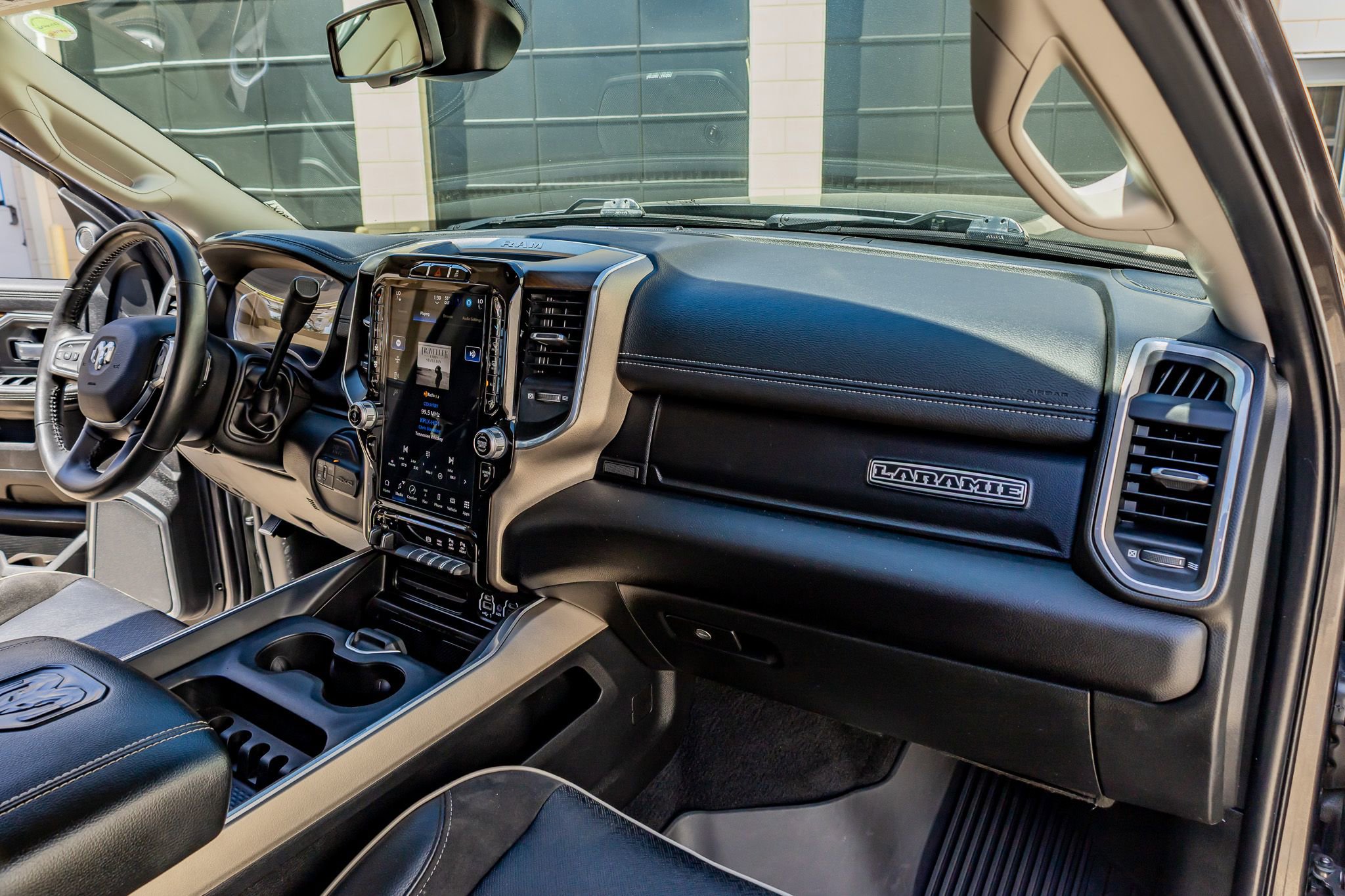 Used 2024 RAM 2500 Laramie AWD/4WD image 18