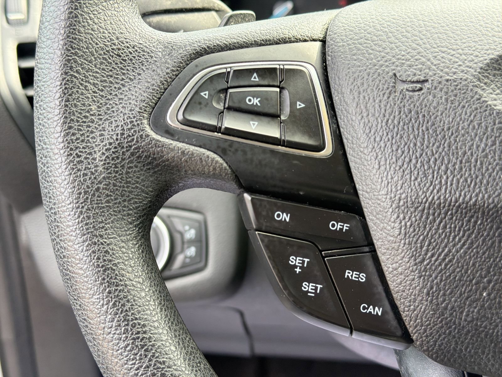Used 2017 Ford Escape SE w/ Equipment Group 201A FWD image 25
