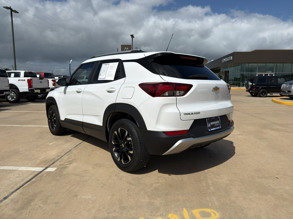 Used 2023 Chevrolet TrailBlazer LT FWD image 13